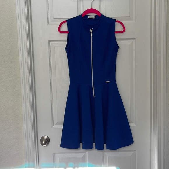 Dresses & Skirts - Sleeveless mini dress with pockets